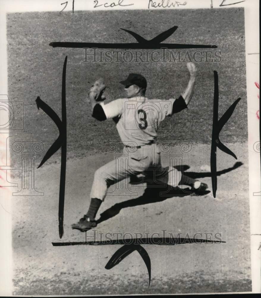 1954 Press Photo Chicago Cubs' Hal Jeffcoat pitching, Baseball - pis06466- Historic Images
