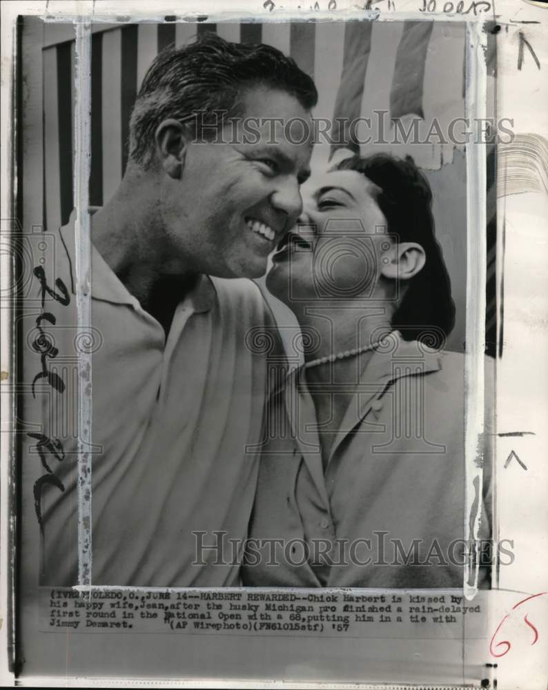 1957 Press Photo Golfer Chick Harbert with wife Jean after National Open, Ohio- Historic Images