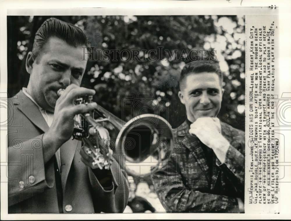 1962 Press Photo Golfer Lionel Hebert plays trumpet with Gary Player, Tennessee- Historic Images