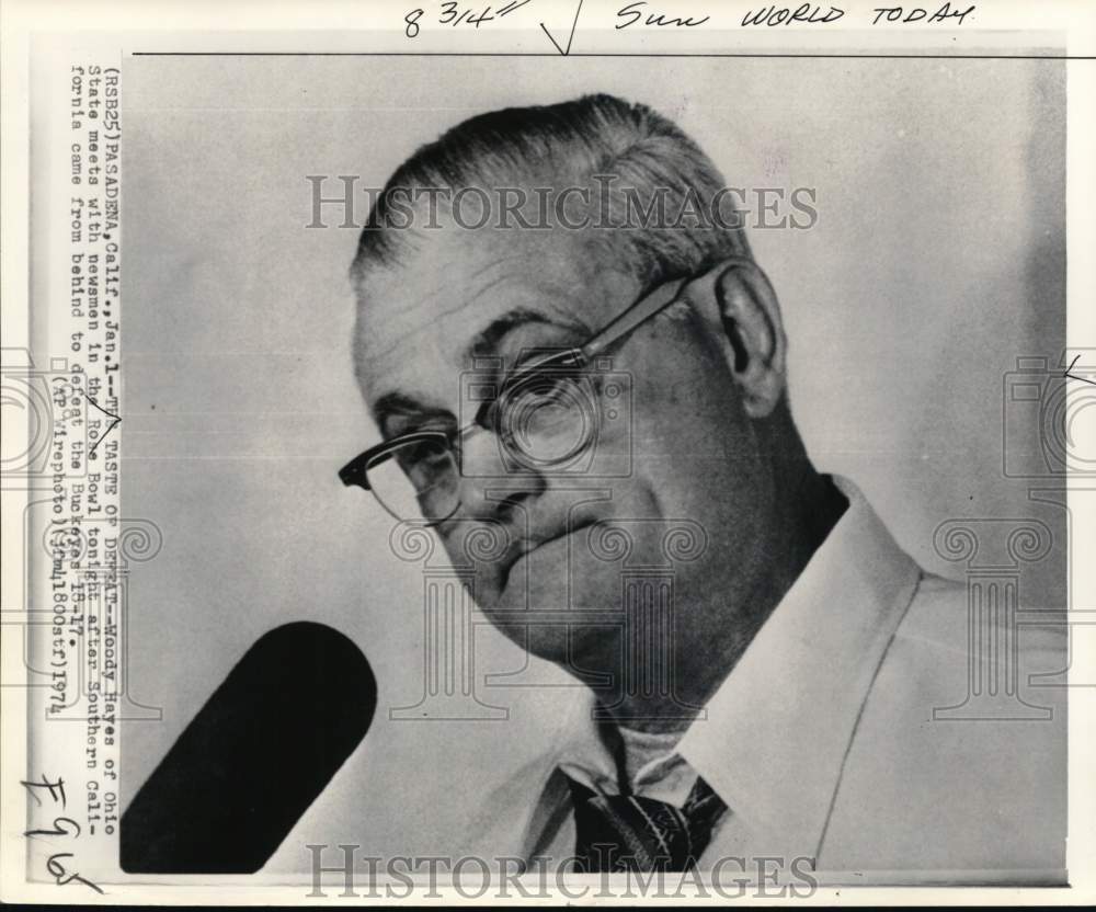 1974 Press Photo Ohio State football coach Woody Hayes, Pasadena, California- Historic Images