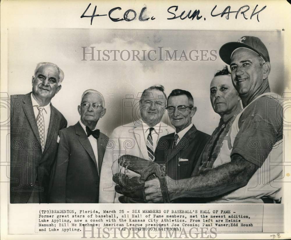 1964 Press Photo Baseball Dignitaries With New Hall Of Fame Member Luke Appling- Historic Images