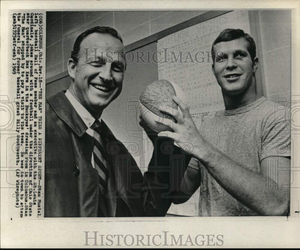 1969 Press Photo Baseball executive Stan Musial & football player Rex Kern, Ohio- Historic Images
