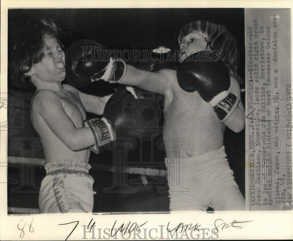 1972 Press Photo Boxer Jason Harbison, Jim Mullins, East Tennessee Golden Gloves- Historic Images