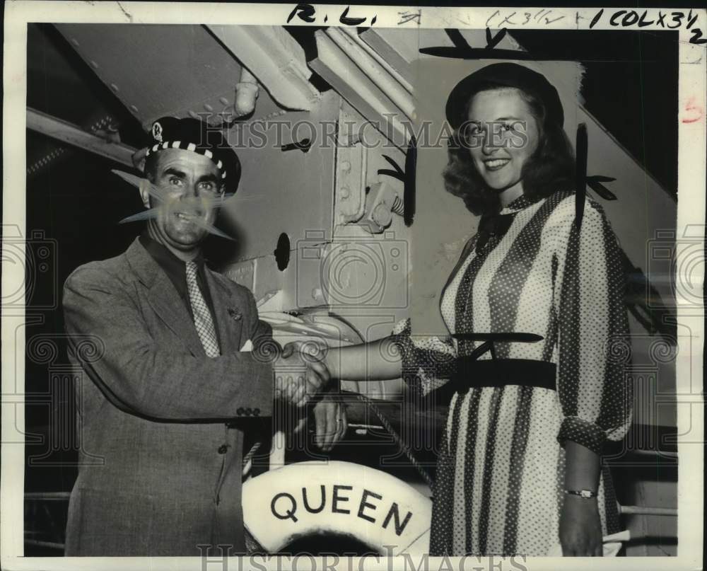 1950 Press Photo Swimmer Shirley Mae France & man shake hands - pis07274- Historic Images