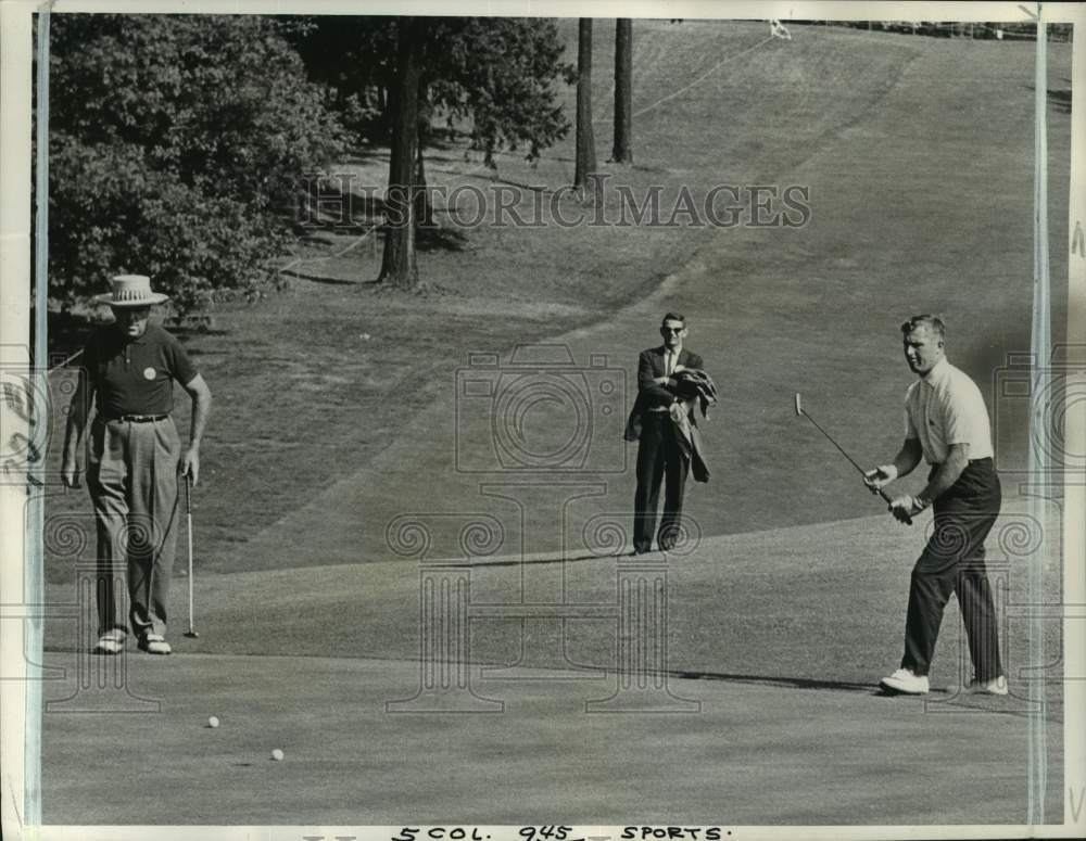 1961 Press Photo Golfers Gene Andrews &amp; partner, with Mike Bonallack, Walker Cup- Historic Images