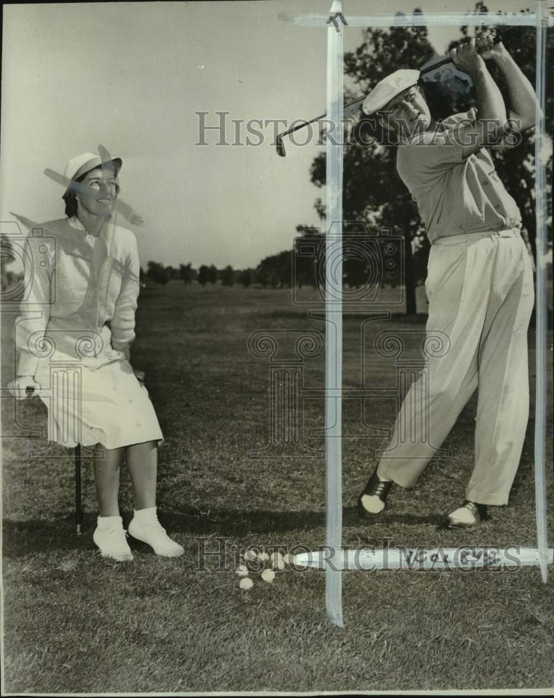 1949 Press Photo Jim Ferrier &amp; wife play, golf course, San Francisco, California- Historic Images