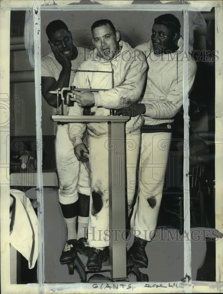 1957 Press Photo Roosevelt Brown, Dick Modzelewski, Roosevelt Grier, football- Historic Images