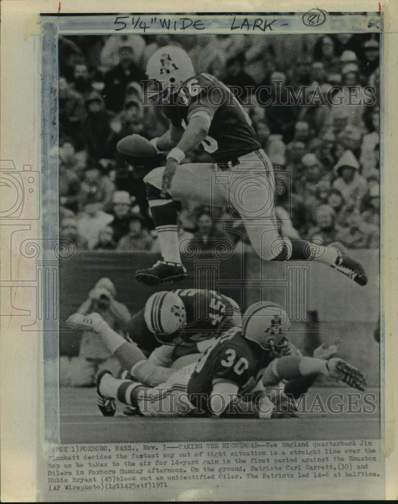 1971 Press Photo New England Patriots &amp; Houston Oilers in football game, MA- Historic Images