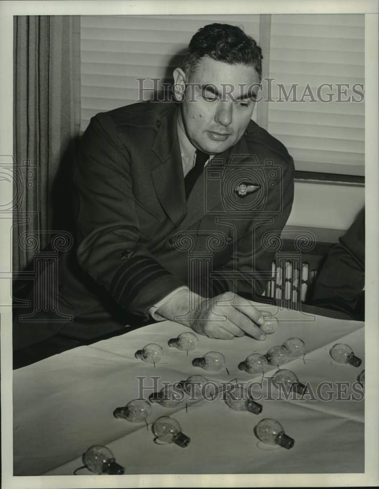 1946 Press Photo Naval Academy&#39;s football Thomas J. Hamilton - pis07551- Historic Images