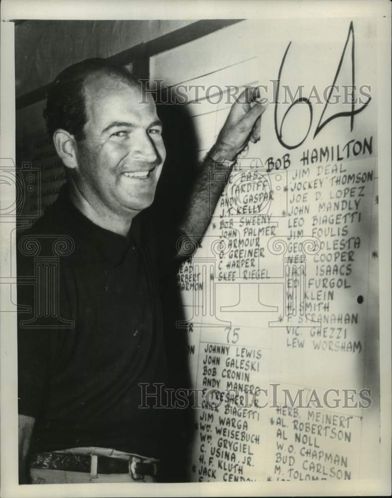 Press Photo Golfer Bob Hamilton posts score in Miami Open Tournament, Florida- Historic Images