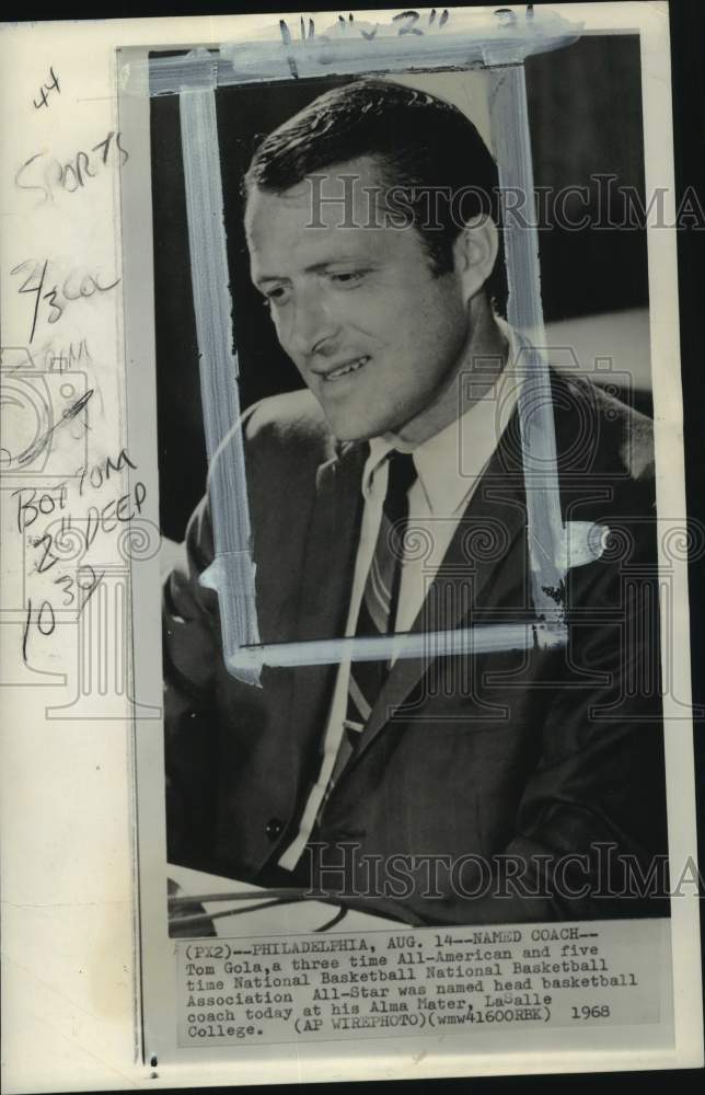 1968 Press Photo La Salle College's basketball head coach Tom Gola, Philadelphia- Historic Images