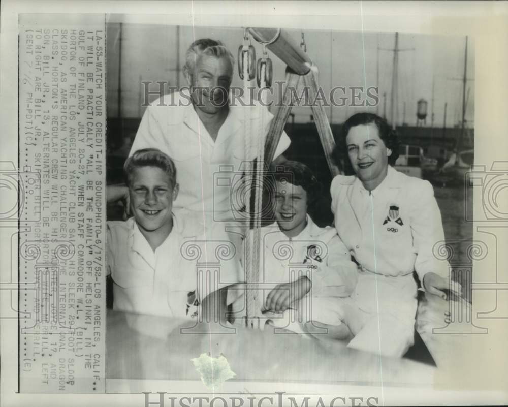1952 Press Photo Yachtsman Staff Commodore WL Horton &amp; family, Los Angeles, CA- Historic Images