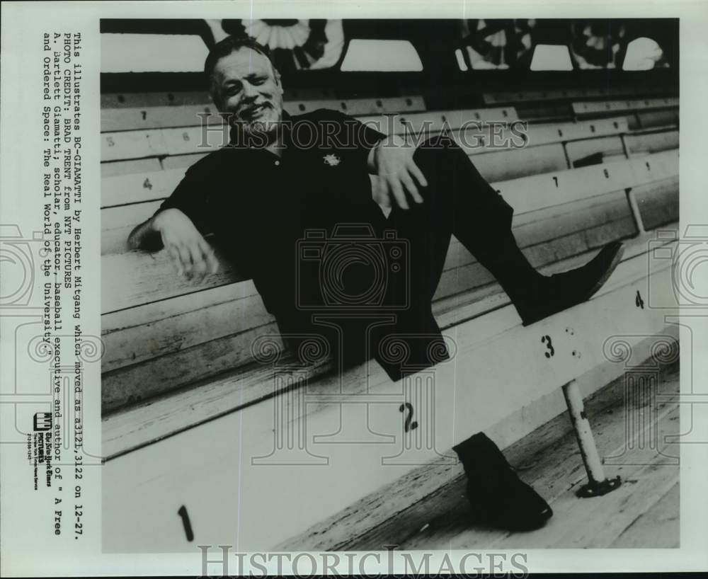 1989 Press Photo Baseball executive A. Bartlett Giamatti - pis08244- Historic Images