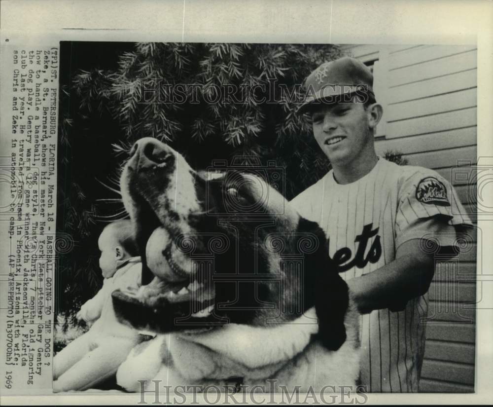 1969 Press Photo New York Mets' pitcher Gary Gentry & "Zeke", St. Petersburg, FL- Historic Images