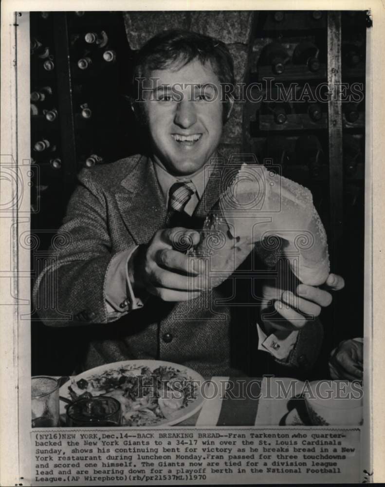 1970 Press Photo Giants&#39; football player Fran Tarkenton at restaurant, New York- Historic Images