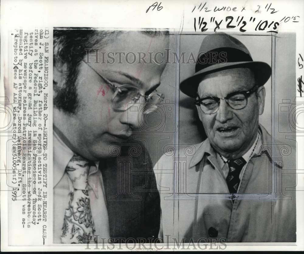 1975 Press Photo John J Scott & Doron Weinberg during Federal Building trial, CA