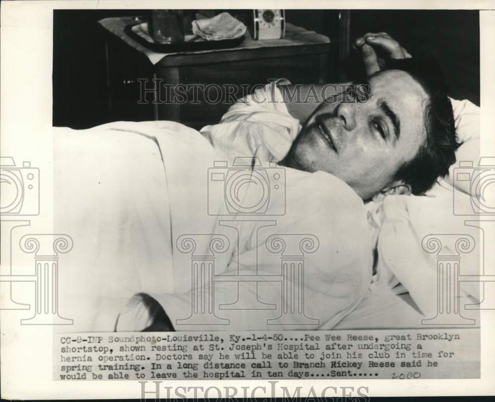 1950 Press Photo Former Baseball Star Pee Wee Reese In Louisville Hospital- Historic Images