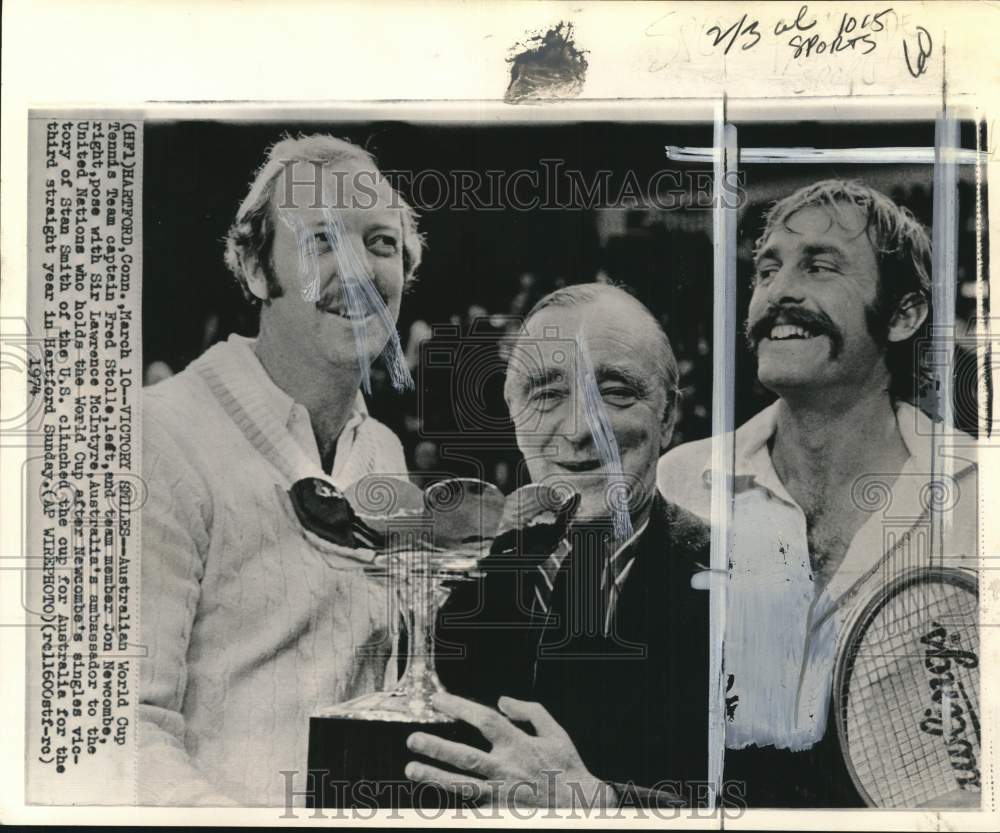 1974 Press Photo Australian Tennis Players Stolle, Newcombe; Ambassador McIntyre- Historic Images