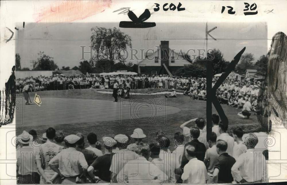 1950 Press Photo Golfer Lloyd Mangrum On Eighteenth Green In Columbus, Ohio- Historic Images