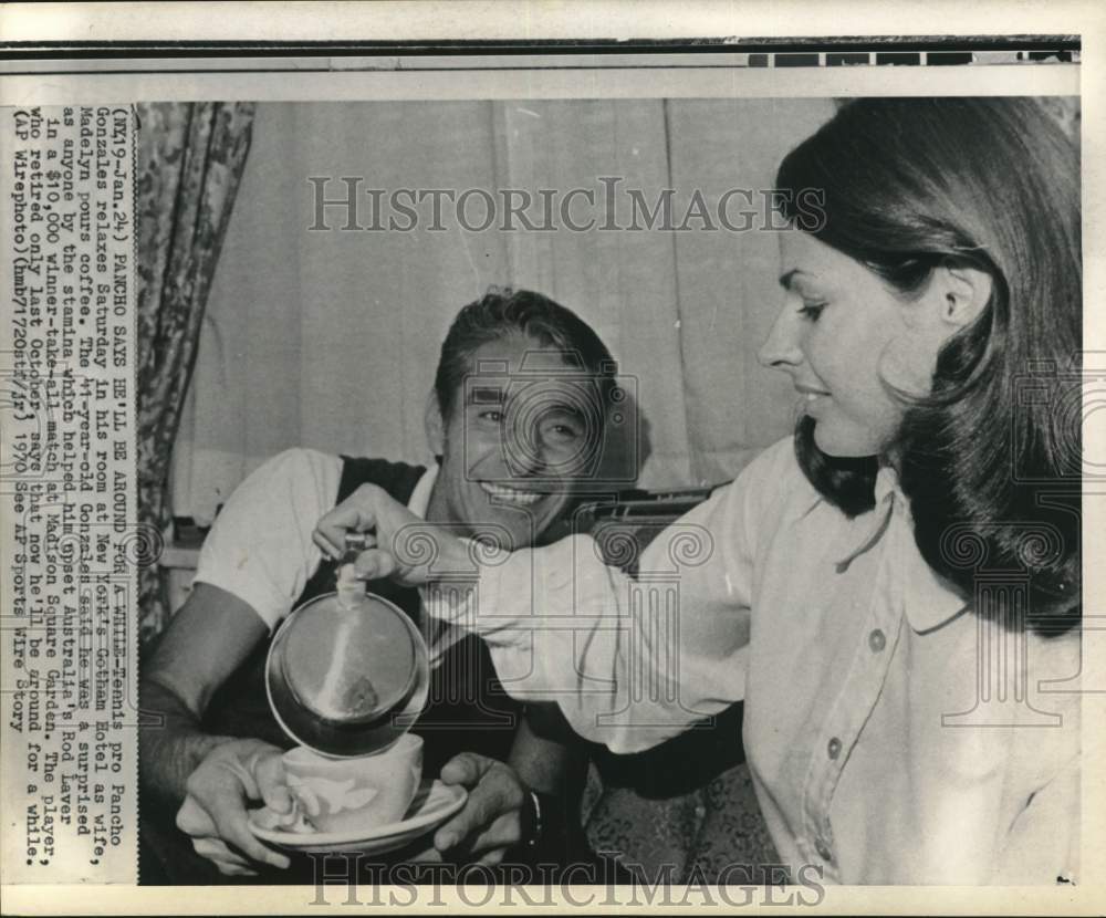 1970 Press Photo Tennis Professional Pancho Carter And Wife Madelyn In New York- Historic Images