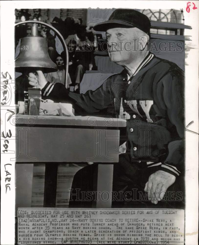 1954 Press Photo Naval boxing coach Spike Webb rings bell to begin a boxing show- Historic Images