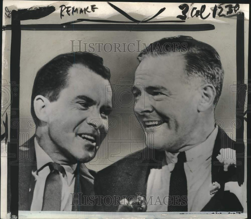 Load image into Gallery viewer, 1960 Press Photo Richard M Nixon &amp; Lodge - piw01270
