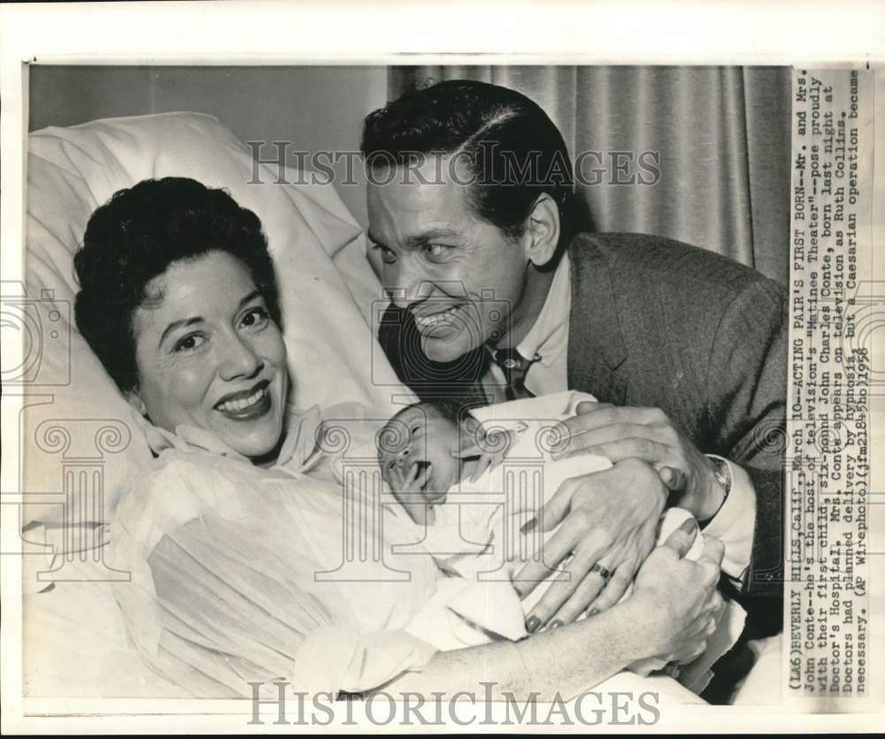 1958 Press Photo &quot;Matinee Theater&quot; Host John Conte &amp; wife with their baby in CA- Historic Images