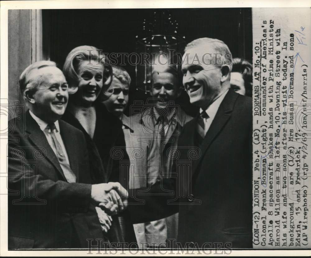 1969 Press Photo Frank Borman & family with Premier Harold Wilson in London