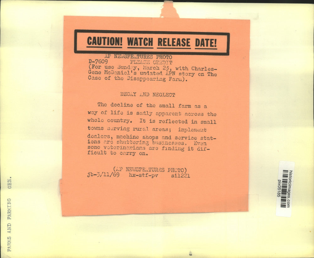 1969 Press Photo Decline of small farm as way of life is apparent across country