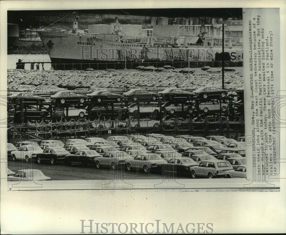 1974 Press Photo Cars awaited loading onto trailers at an auto dock in Portland- Historic Images