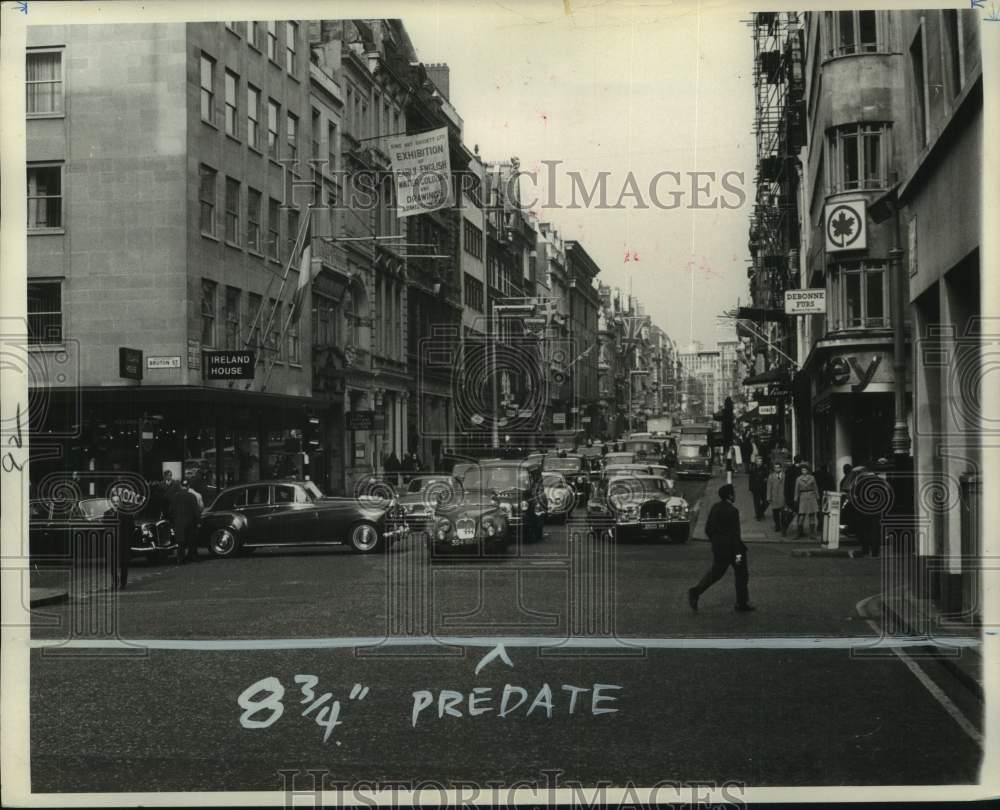 1970 Press Photo Rolls Royces gliding along Bond Street, London - pix05710- Historic Images