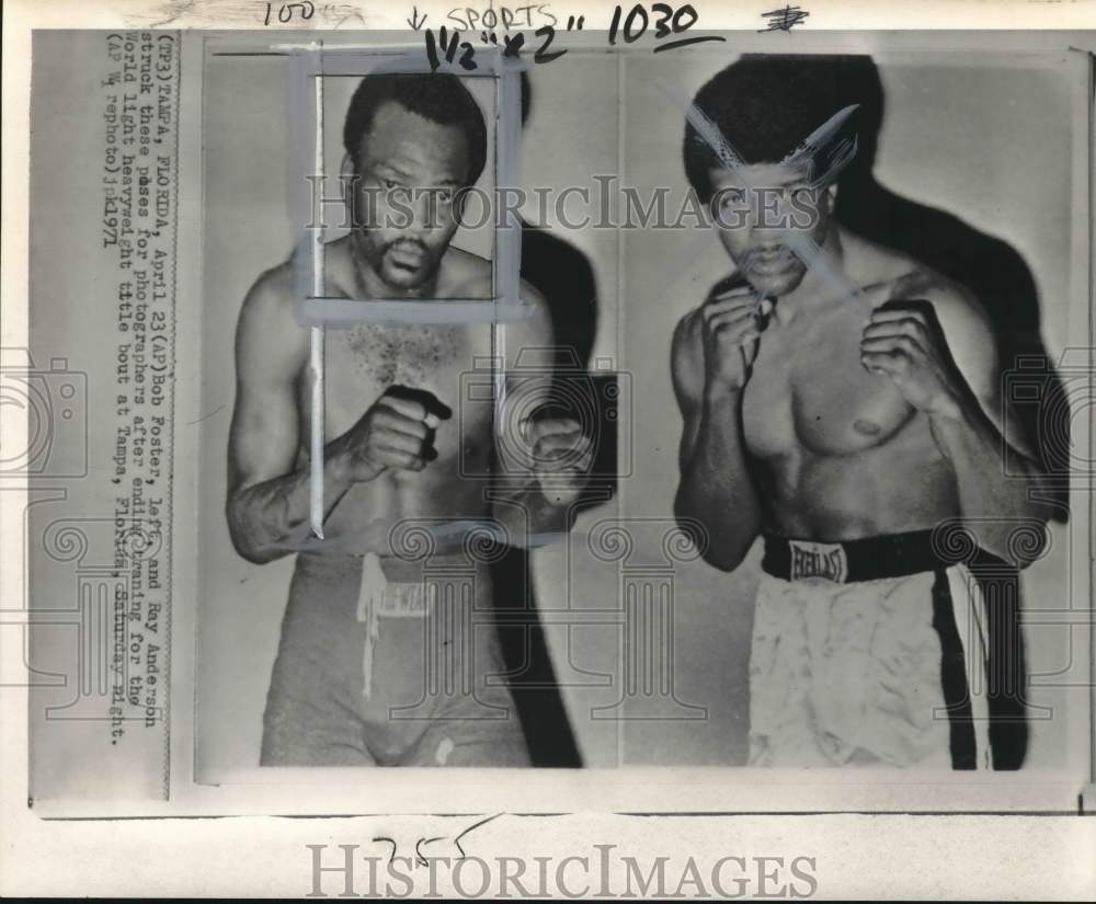 1971 Press Photo Bob Foster &amp; Ray Anderson struck a pose after training, Florida- Historic Images