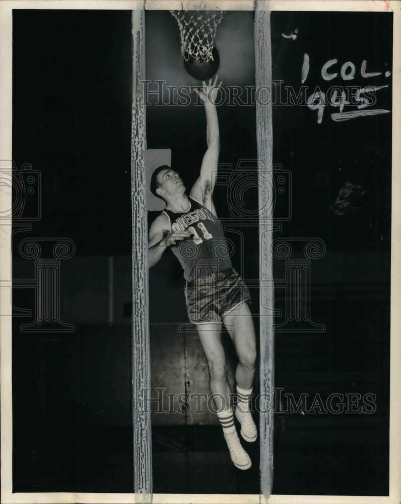 1956 Press Photo Oregon's Phil McHugh makes a layup shot - pix07472- Historic Images