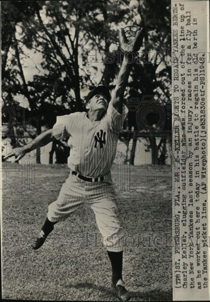 1948 Press Photo New York Yankees outfielder Charley Keller catches baseball, FL- Historic Images