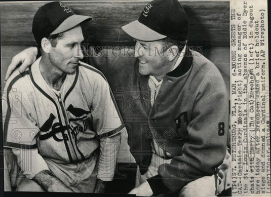 1948 Press Photo Cardinals' Harry Brecheen with Captain Terry Moore, Florida- Historic Images