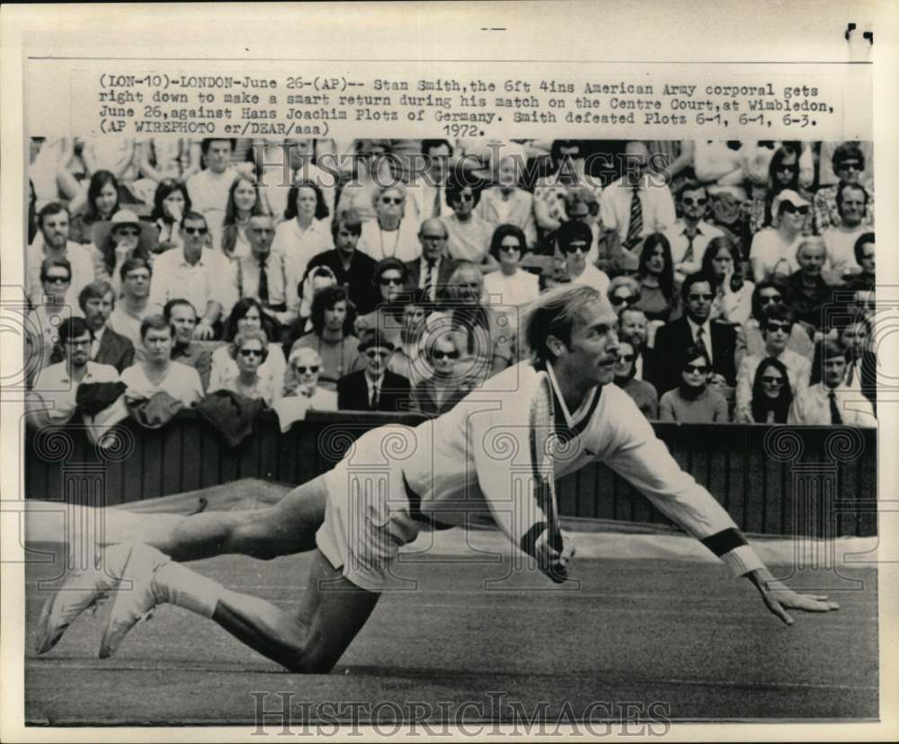 1972 Press Photo Stan Smith in action during a match, Centre Court, Wimbledon- Historic Images