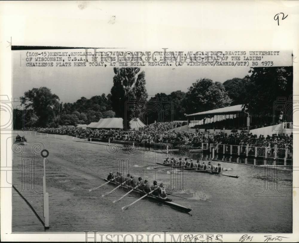 1973 Press Photo Harvard &amp; Wisconsin&#39;s boat racing crews, Royal Regatta, England- Historic Images