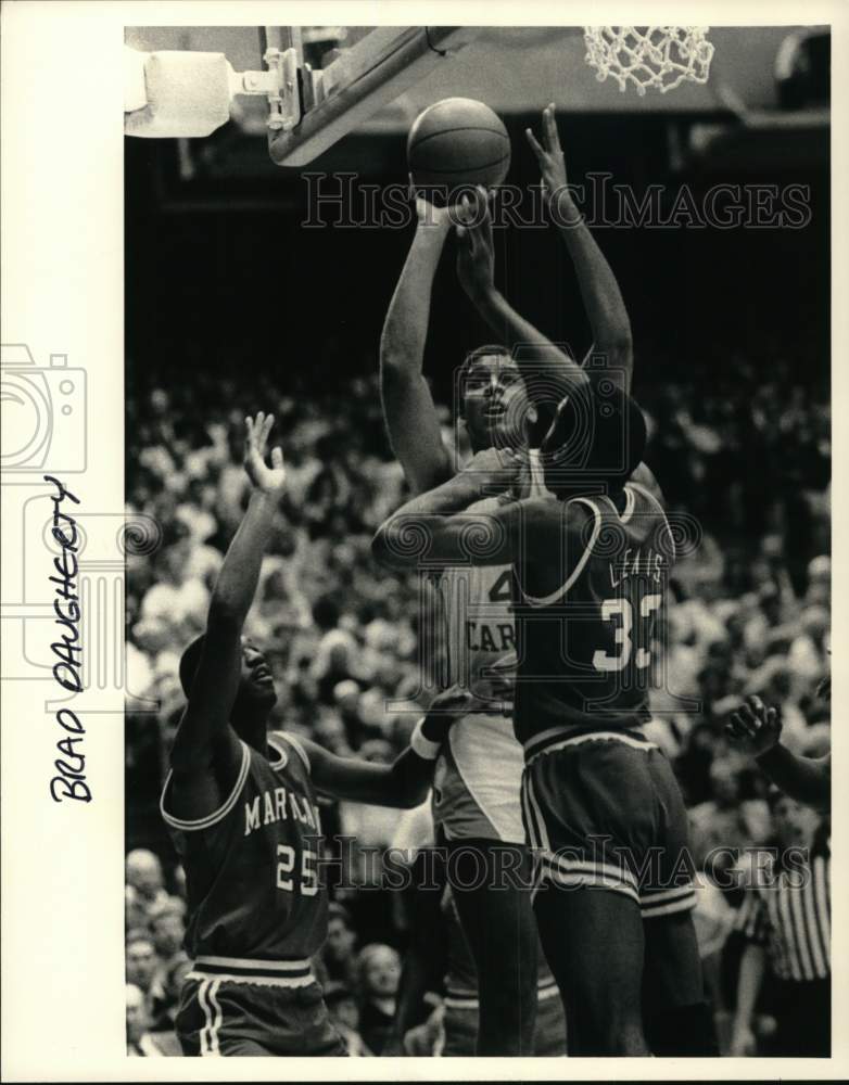 1986 Press Photo UNC&#39;s player Brad Daugherty, basketball game - pix12691- Historic Images