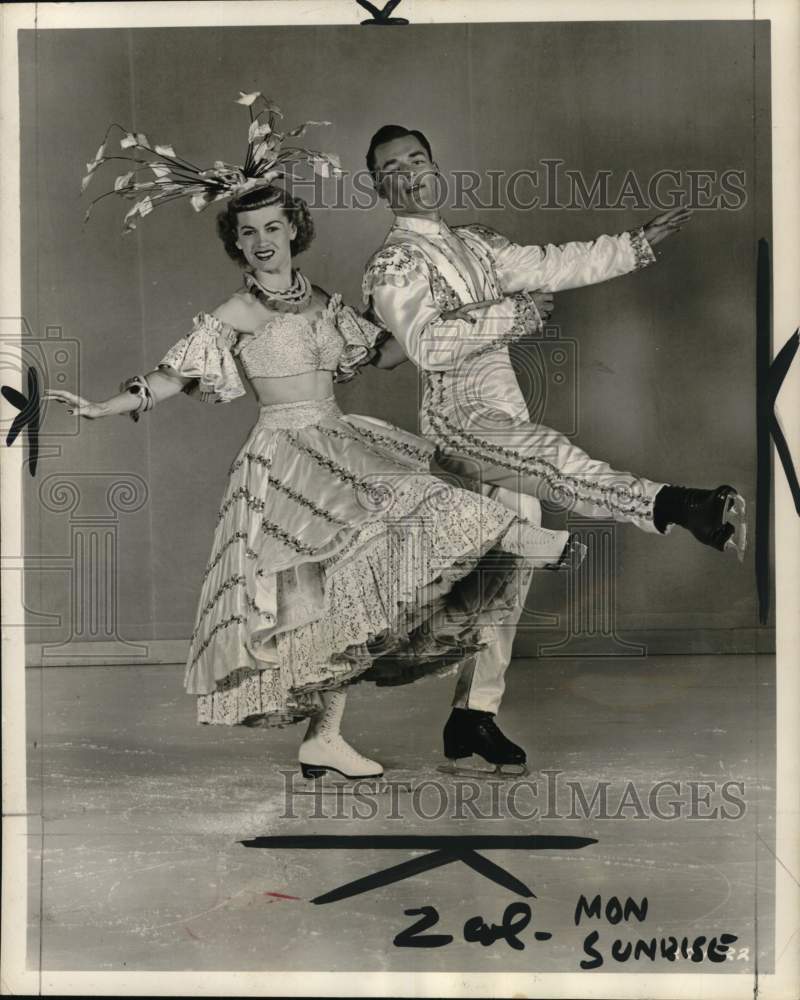 1952 Press Photo Ice skaters Margaret Field &amp; Jimmy Lawrence, figure skating- Historic Images