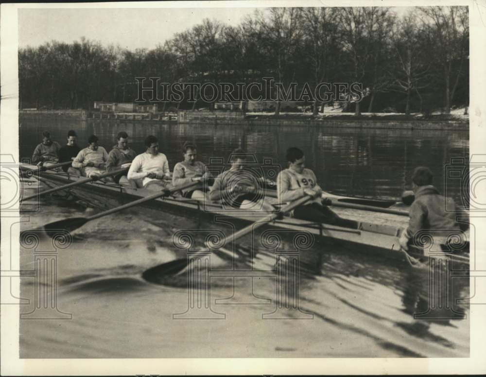1938 Press Photo University of Pennsylvania&#39;s first crew, workout, Philadelphia- Historic Images