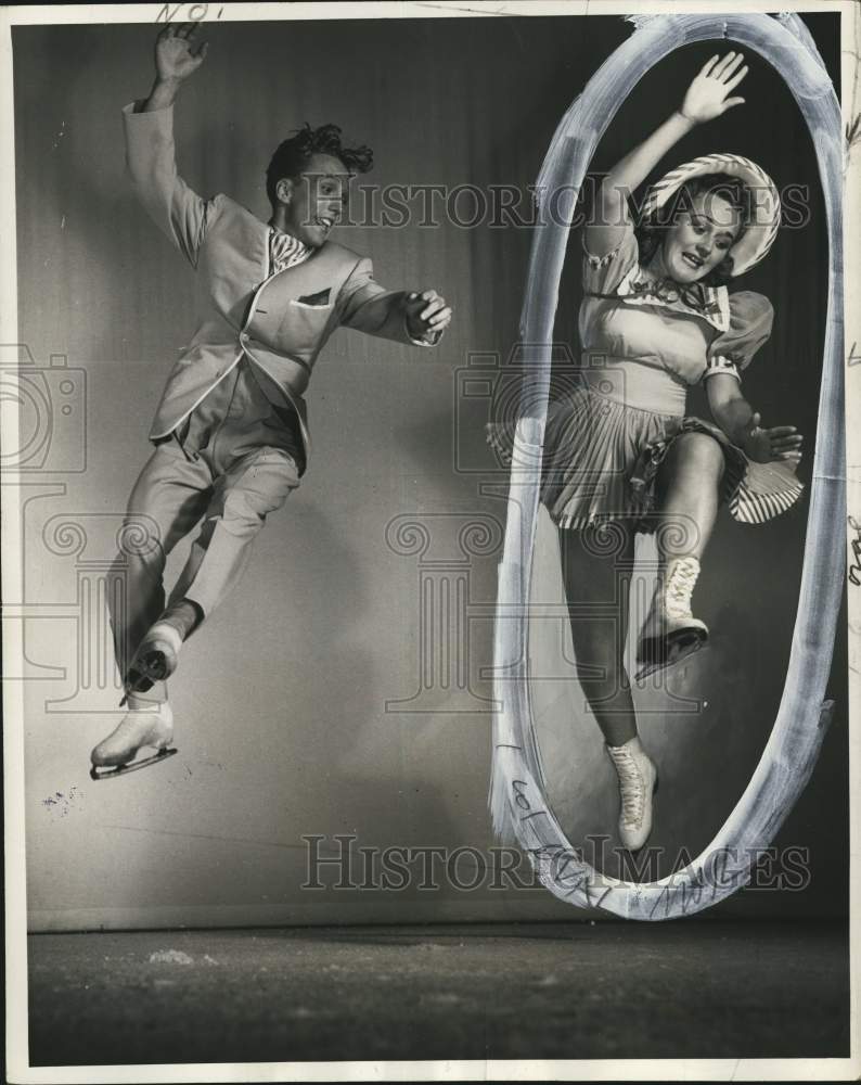 1942 Press Photo Ice skaters Bobby &amp; Ruby Maxson in Ice Follies - pix16070- Historic Images