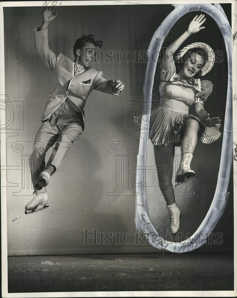 1942 Press Photo Ice skaters Bobby & Ruby Maxson in Ice Follies - pix16070- Historic Images