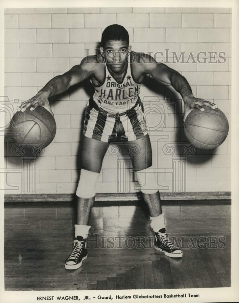 1960 Press Photo Harlem Globetrotters' basketball guard Ernest Wagner, Jr.- Historic Images