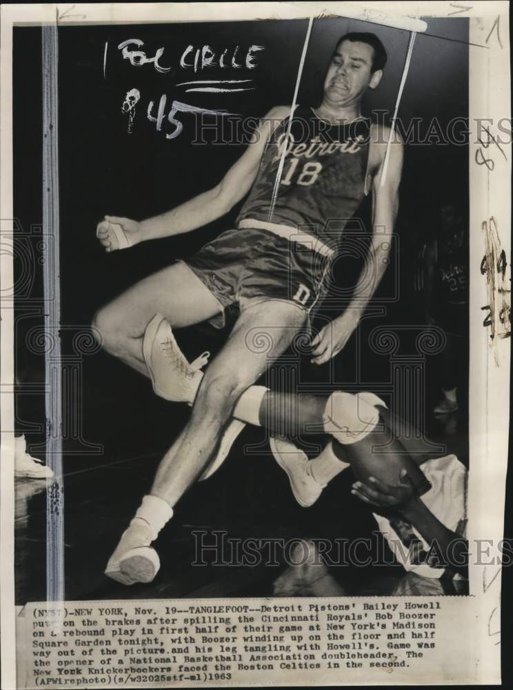 1963 Press Photo Bailey Howell, Basketball game with Cincinnati Royals, New York- Historic Images