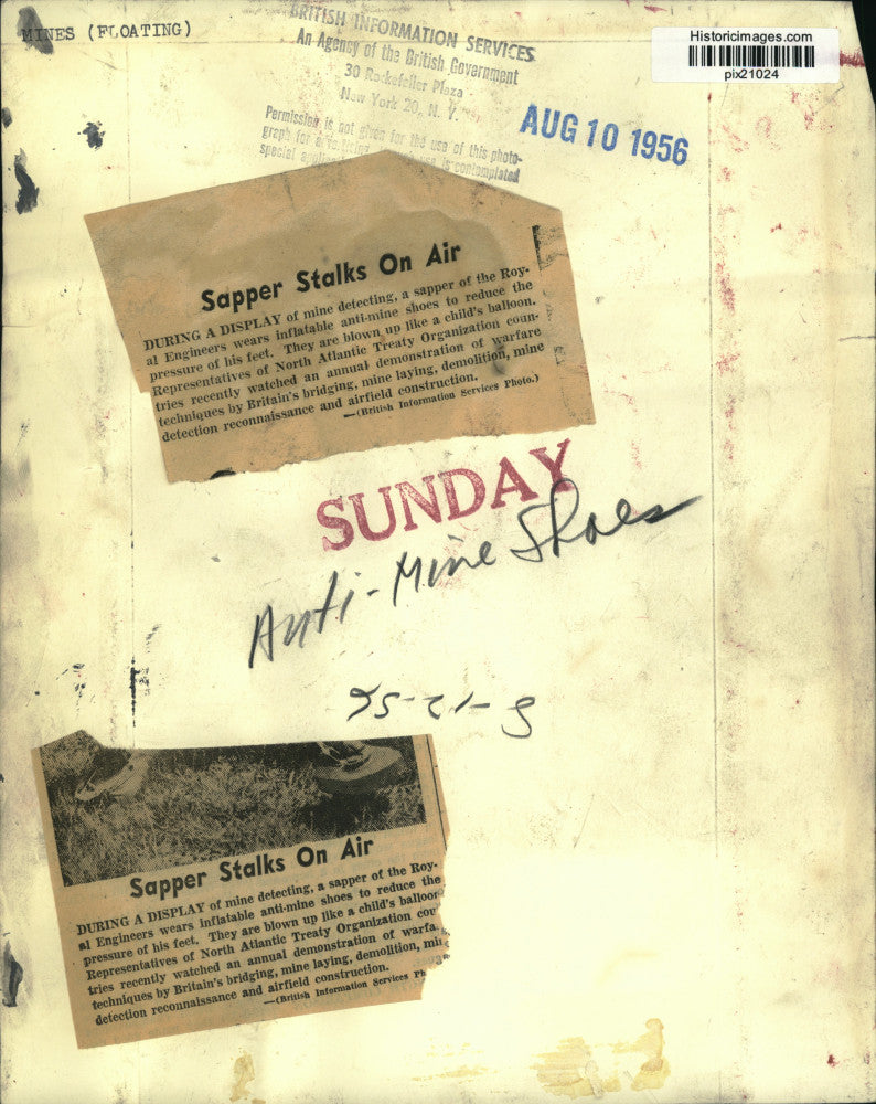 1956 Press Photo Royal Engineers Sapper Displays Mine Detecting Equipment