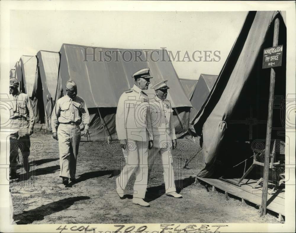 1939 Press Photo Rear Admiral Alfred W. Johnson, Colonel Roy S. Geiger Tour Camp- Historic Images