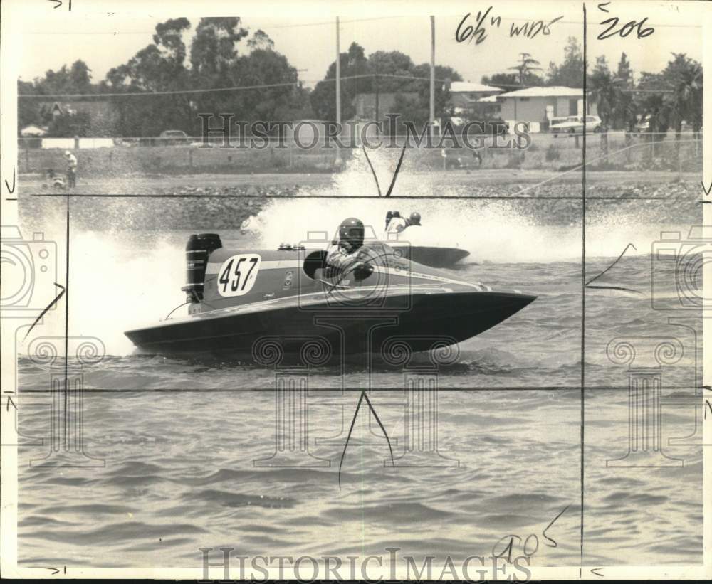 Press Photo Typical tunnel hull powerboat for &quot;Outboard Performance Craft&quot; event- Historic Images