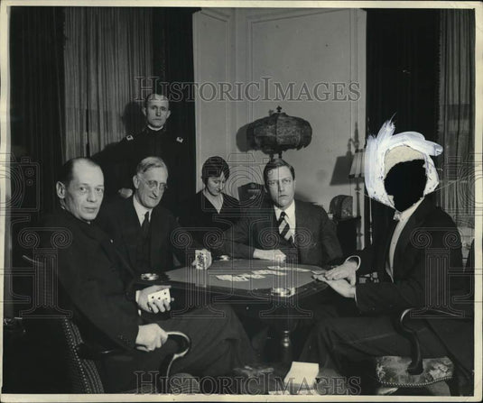 1931 Press Photo Ely Culbertson plays bridge card game at party in New York- Historic Images