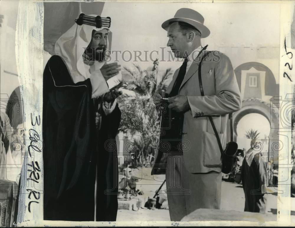 1963 Press Photo Actors Alec Guinness &amp; Arthur Kennedy in &quot;Lawrence of Arabia&quot;- Historic Images