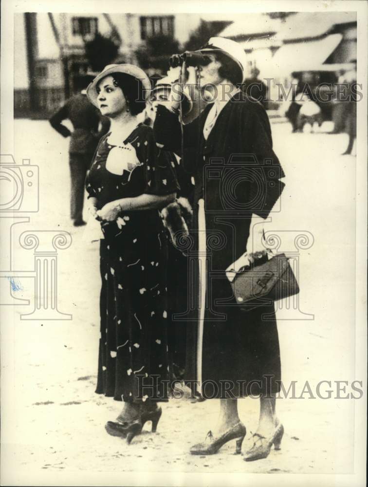 1934 Press Photo Mrs. Paul Codos &amp; Mrs. Paul Rossi at airport in Paris, France- Historic Images